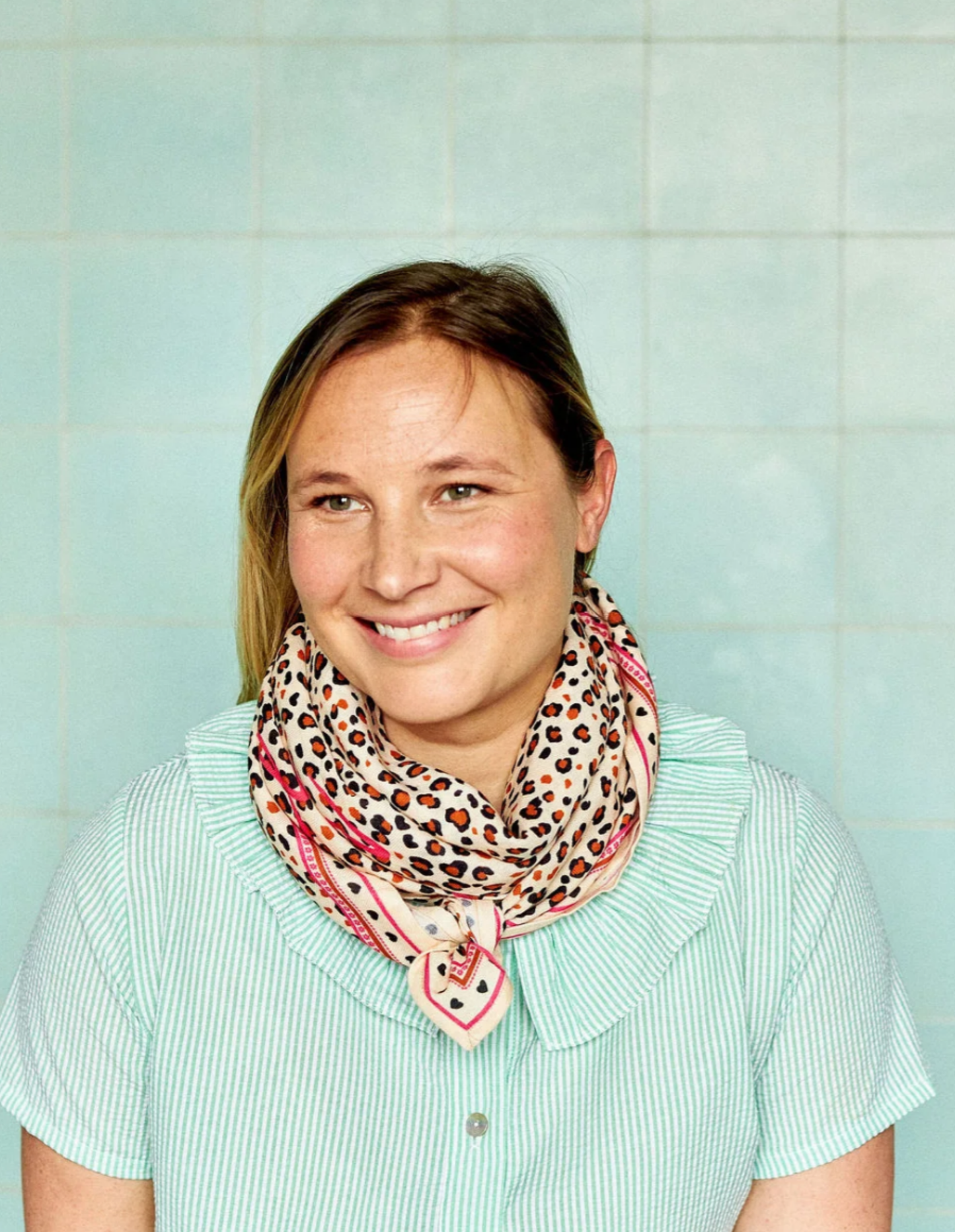 Schal mit Leomuster | beige