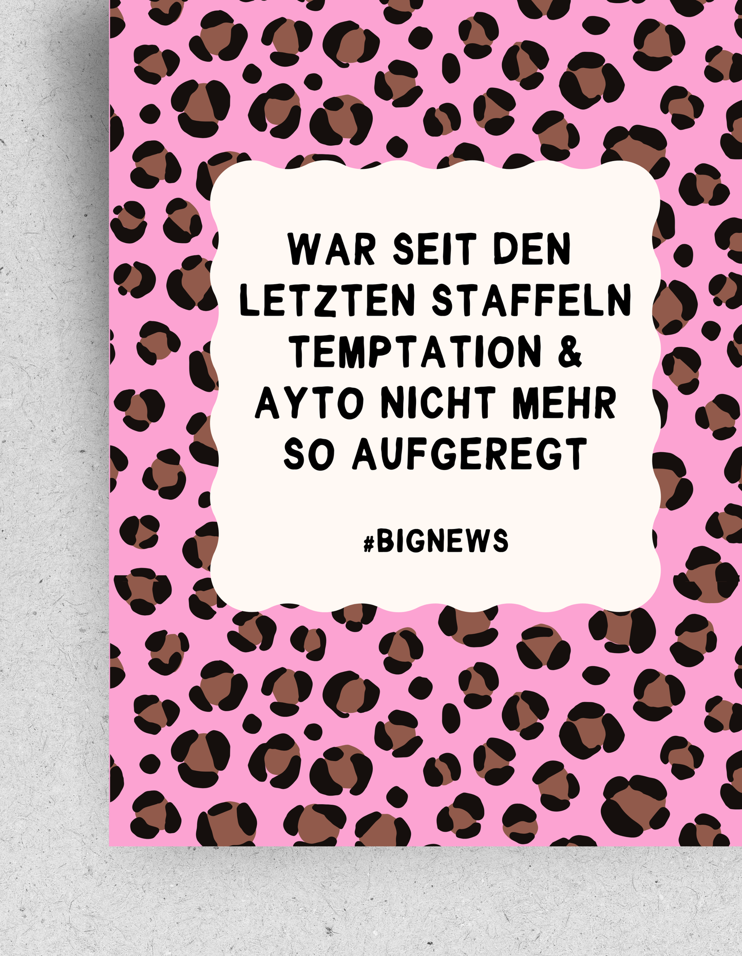 Postkarte "Big News“ für alle Reality-Fans